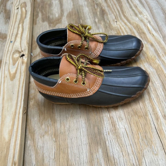 CLASSIC! LL Bean Maine Hunting Shoes 3 Eyelets EUC! Brown Size 7 - Picture 3 of 7